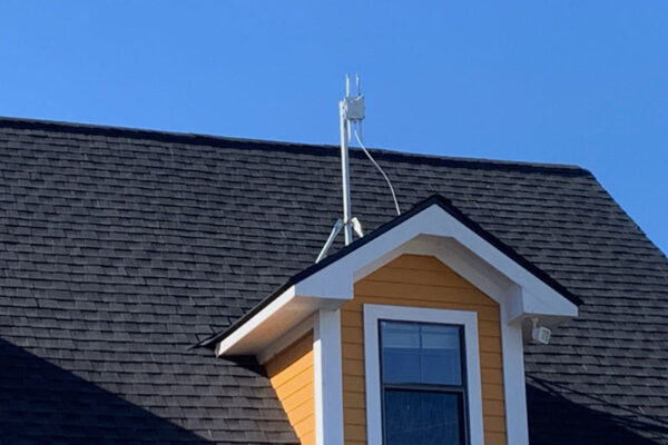 Case-Study Roof Outdoor SIM Router 4G LTE Rural Internet in Texas